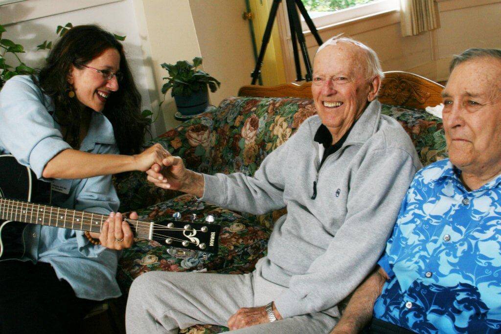 Irving E. Vega y la Navidad - Cuidador y Paciente de Alzheimer en Navidad: Puntos a considerar Irving E. Vega y la Navidad - Cuidador y Paciente de Alzheimer en Navidad: Puntos a considerar