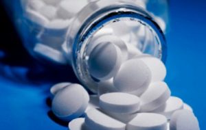 El paracetamol està lejos de ser inofensivo, pueden verse en su tendencia a causar daño renal y hepàtico