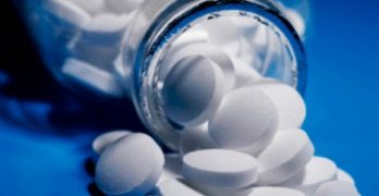 El paracetamol està lejos de ser inofensivo, pueden verse en su tendencia a causar daño renal y hepàtico