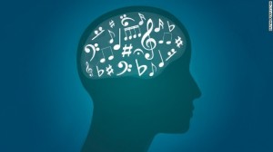 Algunos estudios sugieren que el tocar algún instrumento musical podría ayudar a prevenir la demencia (Bryan Perry/CNN).
