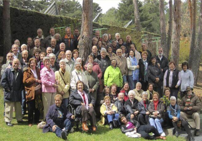 Imagen El Mundo: Gran parte de los jubilados en una foto de grupo. E. M.