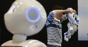 Robots y atención de adultos mayores y enfermos de Alzheimer