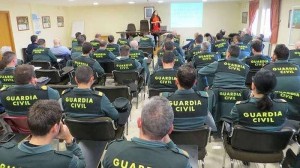 Benemérita Charlas-Alzheimer_guardiacivil-575x323