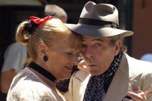 Envejecer en el siglo XXI: Más que un reto, un verdadero handicap Dr. Jesús Sánchez Martos