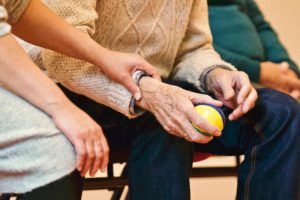 Parkinson una enfermedad degenerativa distinta pero presente.